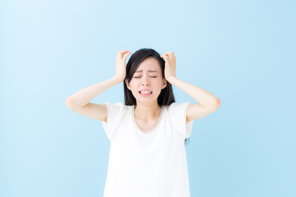歯ぎしりが顎や歯に及ぼす影響が辛い人